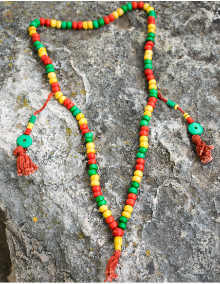 Bunter buddhistischer Rosenkranz