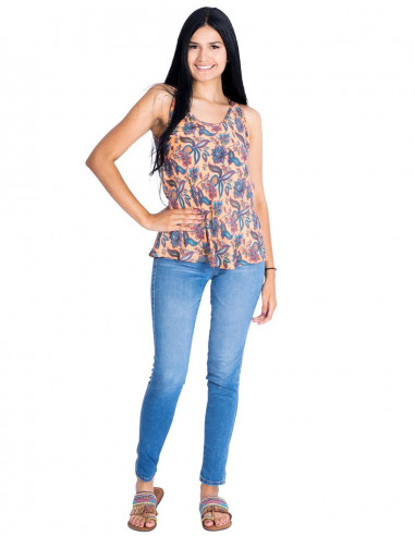 Round neckline silk top