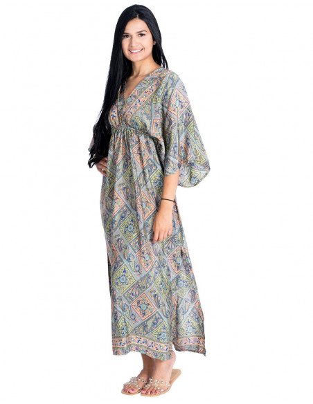 Kleid mit doppeltem Ausschnitt