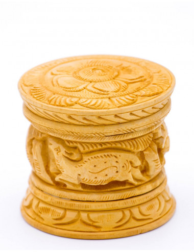 Scatole di legno intagliato