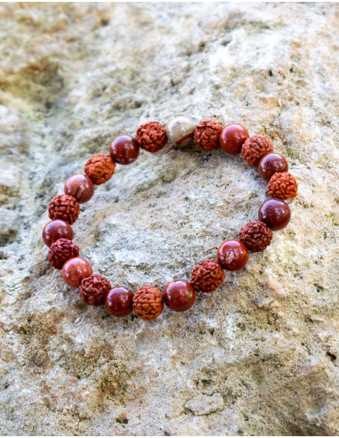 Pulseira Rudraksha e contas de jaspe vermelho
