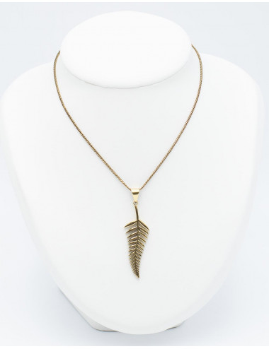 Pendentif feuille sculptée