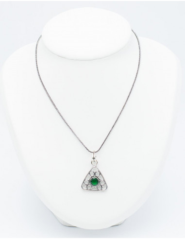 colgante-laton-plateado-triangulo-con-piedra-mineral