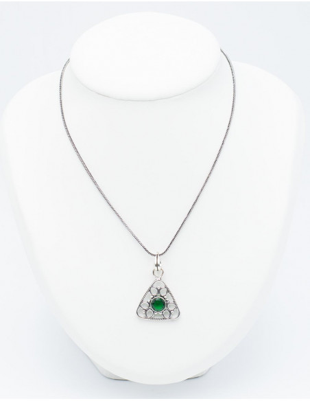 colgante-laton-plateado-triangulo-con-piedra-mineral