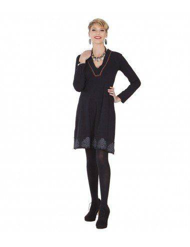 ethnisch_schwarzes_winter_kleid