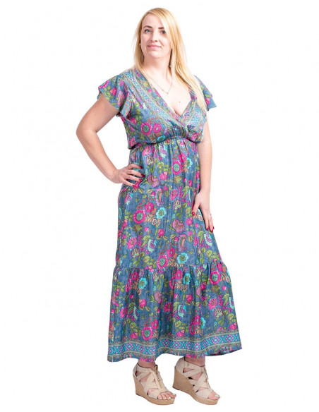 Kleid mit weitem Ausschnitt
