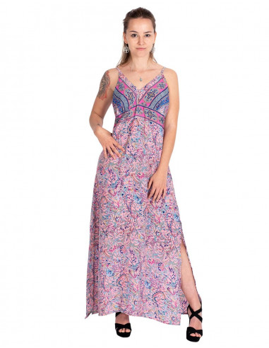 Schmales und langes Kleid