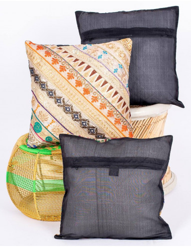 Housse de coussin faite à la main