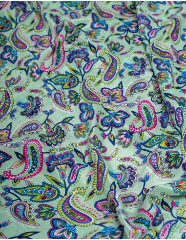 Robe courte à manches