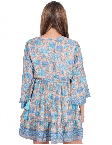 Abito con volant e maniche svasate