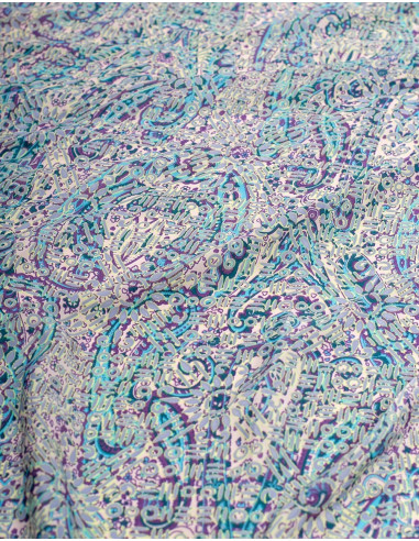 Kleiderknöpfe und Ärmel