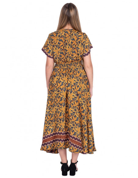 Langes Kleid mit gelben Blumen