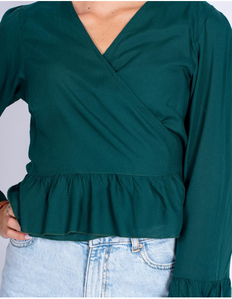 Blusa verde com babados