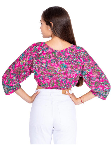 blusa-corta-seda-rosa-mangas-largas