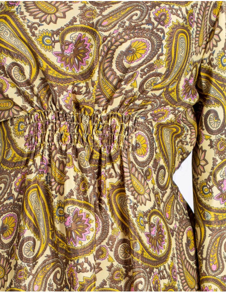 Vestido Curto Com Mangas
