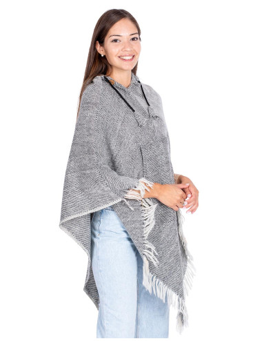 Poncho grigio morbido 2