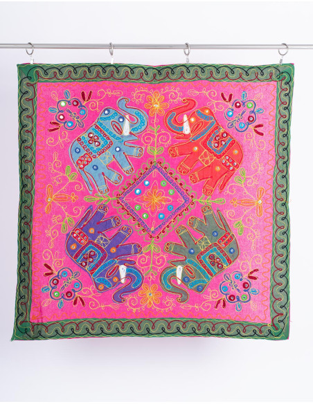 Quadratischer Wandteppich 4 Elefanten