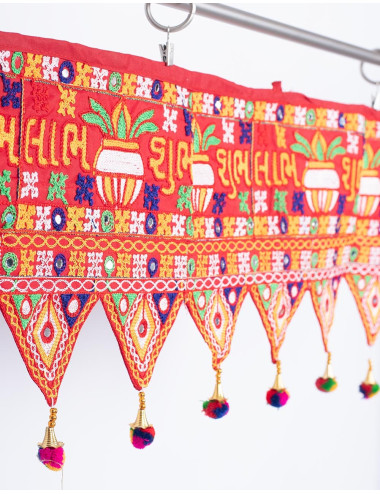 Toran Vermelho com Miçangas