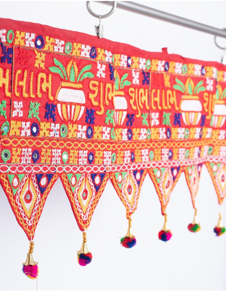 Toran Vermelho com Miçangas