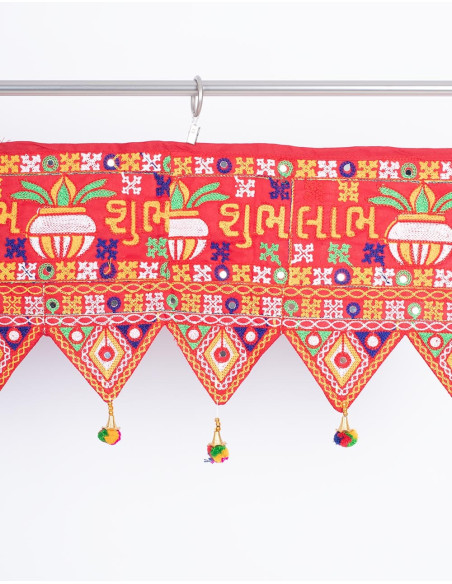 Toran Vermelho com Miçangas