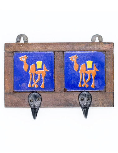 Porte-manteau en bois chameau 2