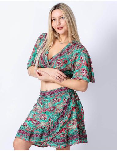 Conjunto de top e saia de seda estampada:...