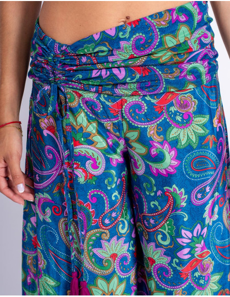 Pantaloni gonna in seta su sfondo blu con stampa floreale
