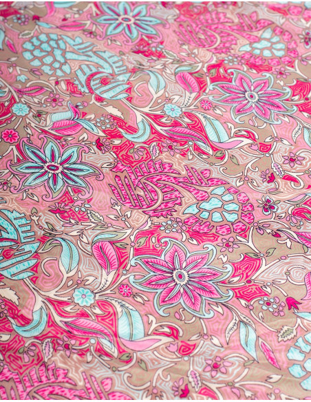 Abito lungo in seta stampata per la Primavera Estate