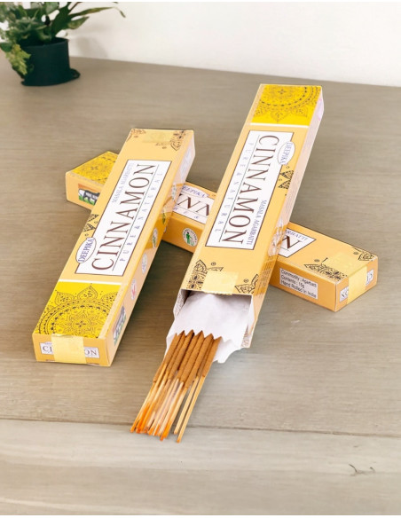 Zimt-Räucherstäbchen der Marke Deepika