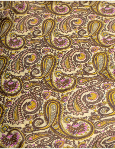 Silk Shorts Printed in Yellow Tones with Paisley