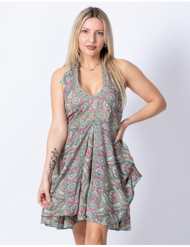 Robe courte avec décolleté... 2