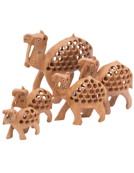 Conjunto de 5 camelos esculpidos em madeira - artesanato exclusivo em escadas