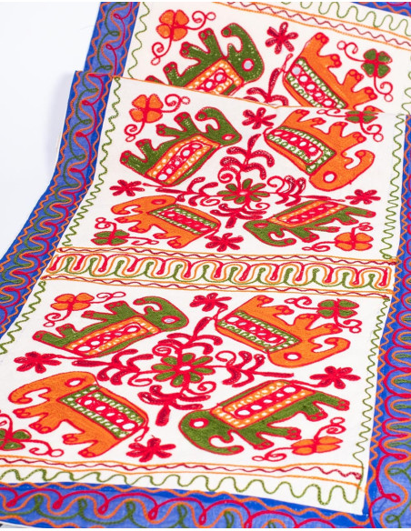 decoracion-pared-tapices-bordados-artesanal-elefantes