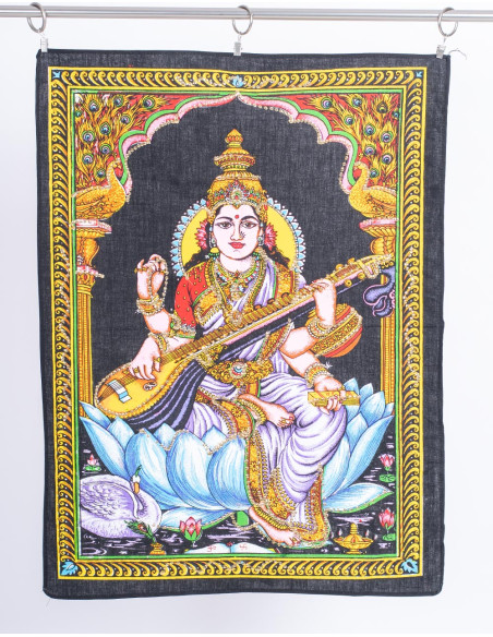 Saraswati, indischer handgefertigter Wandteppich – exklusives Design mit funkelnden Pailletten
