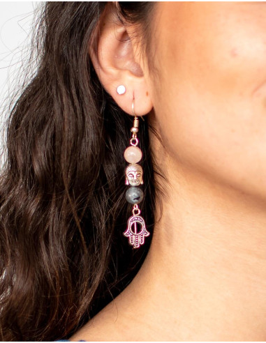 Boucles d'oreilles en laiton plaqué argent faites à la main avec des pierres et des breloques uniques