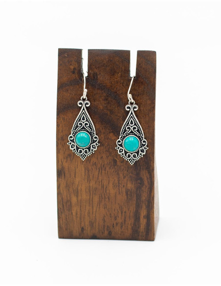 Boucles d'oreilles en laiton sculptées à la main avec pierre naturelle – Style ethnique