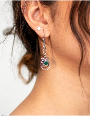 Boucles d'oreilles allongées faites à la main avec pierre naturelle – Design unique