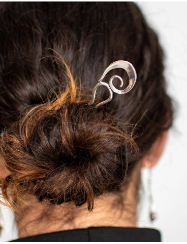 Bastão de cabelo de prata...