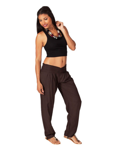 Pantaloni dritti color cioccolato con dettaglio a V: eleganza bohémien con anima indiana