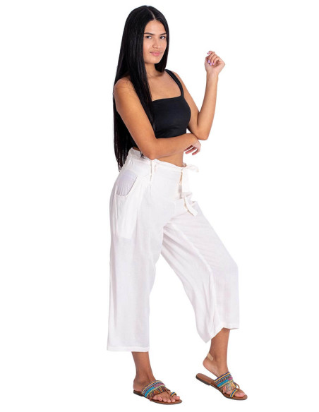 Pantalon capri blanc cassé Kimago – Fraîcheur bohème avec une âme indienne