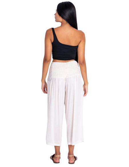 Kimago off-white capri pants – Bohemian freshness with an Indian soul