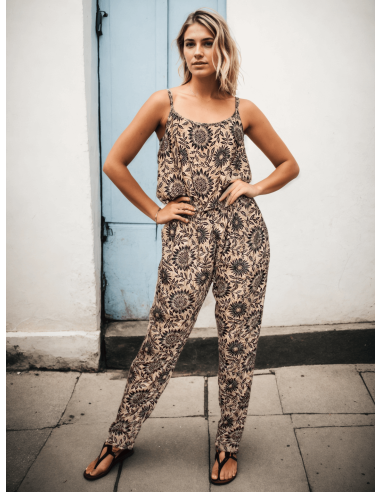 Tuta lunga in seta stampata nei toni dell'ocra e del marrone – Stile boho dall'anima indiana