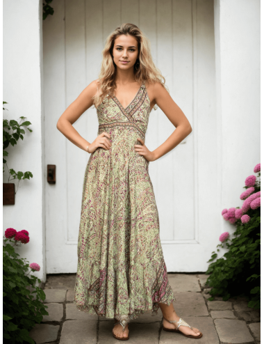 Langes grünes Seidenkleid...