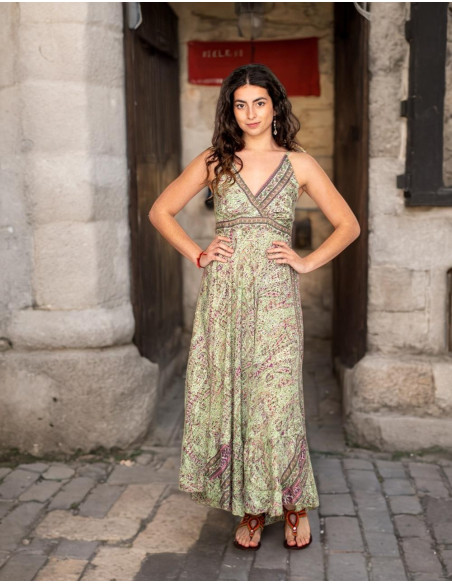 Long green silk dress with a V-neck – Boho elegance from India
