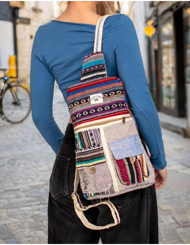 Mochila unissex de cânhamo feita à mão com zíper antifurto e bolsos frontais