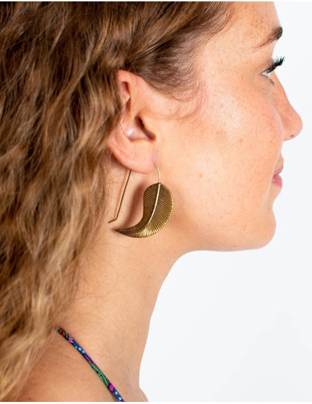 Brincos de folha de ouro – joias indianas artesanais com estilo boho