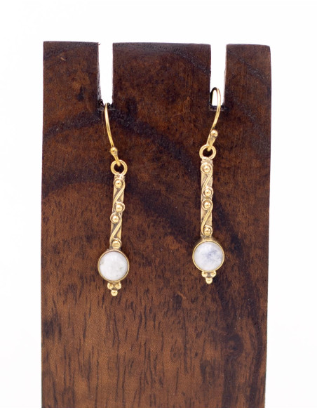 Orecchini in oro con pietra minerale