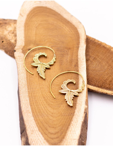 Gold-plated brass leaf-shaped earrings