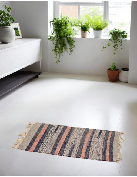 Tappeto etnico indiano tessuto a mano: colori unici e design artigianale