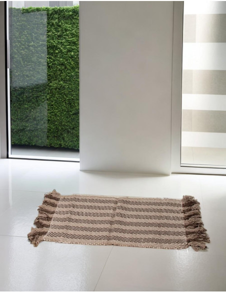 Indian ethnic rug with fringes – Handwoven in natural tones